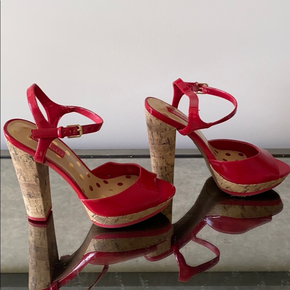 Heels - Picture 2 of 5